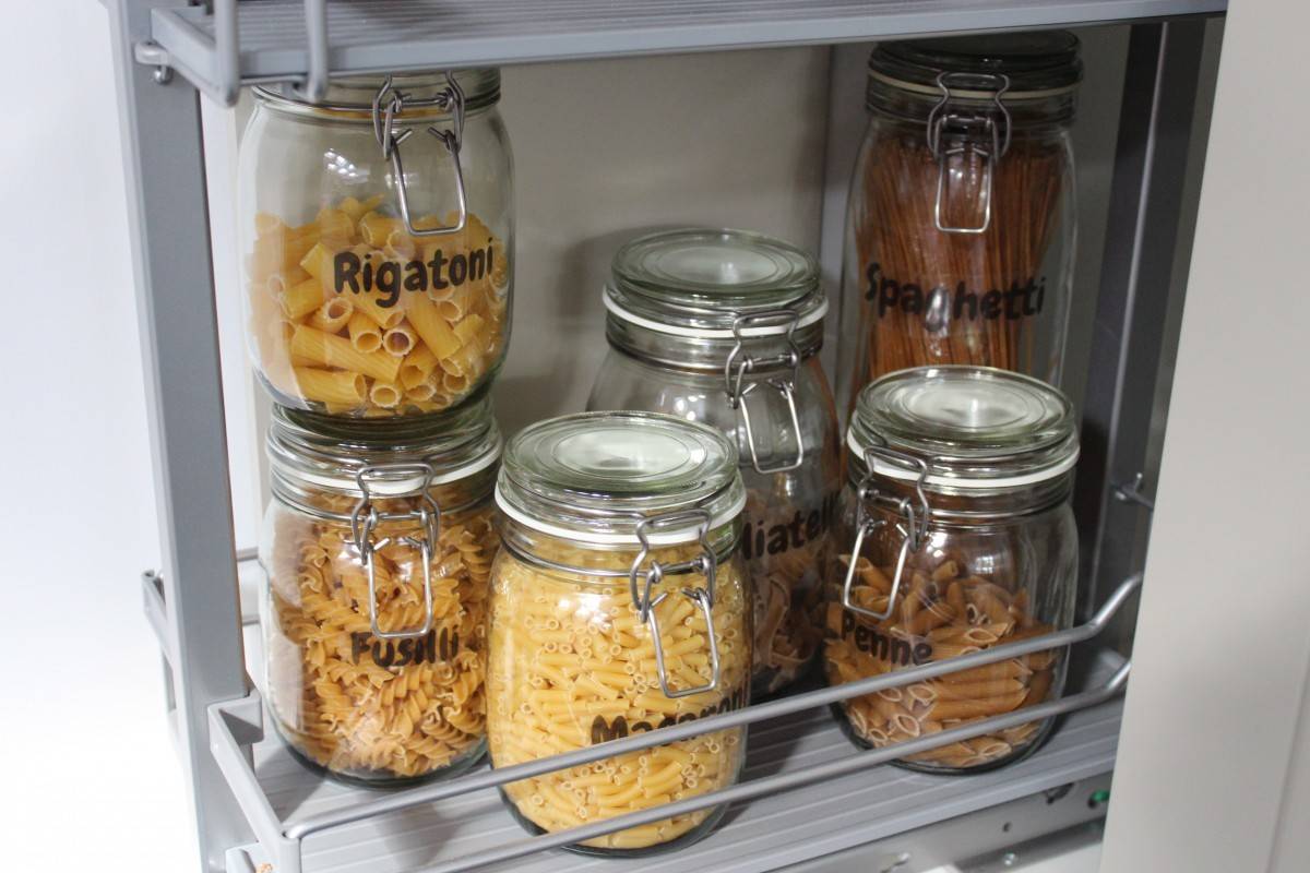A Simple Way to Create a Beautiful Pantry