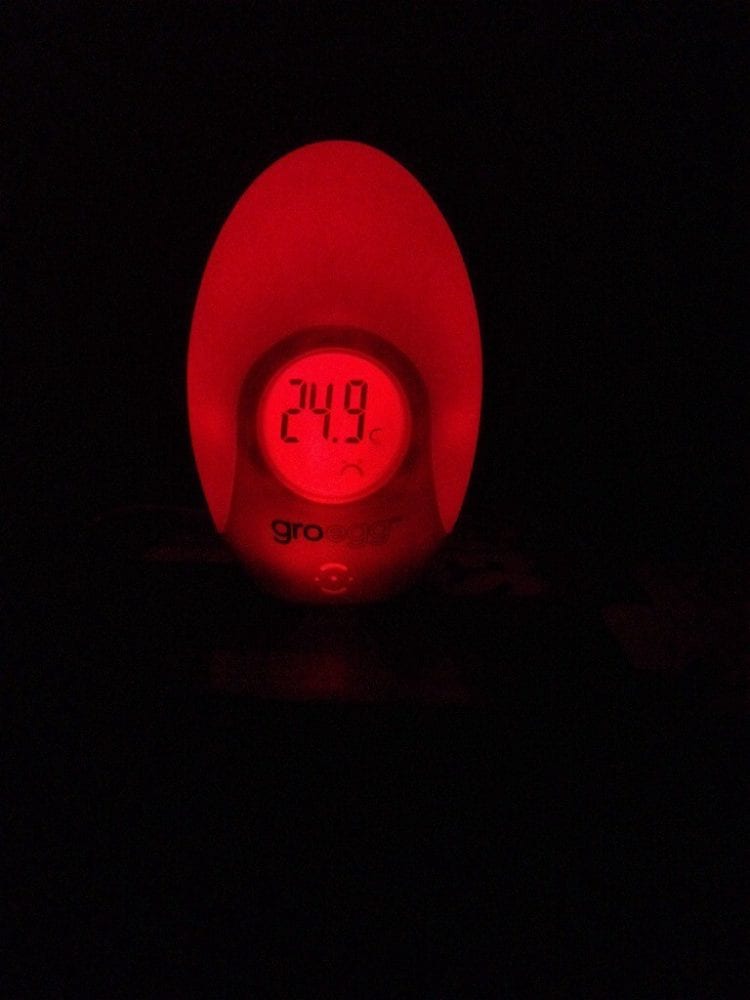 Glowing Baby Safety Pods: Grobag Egg Changes Color To Monitor Room  Temperature