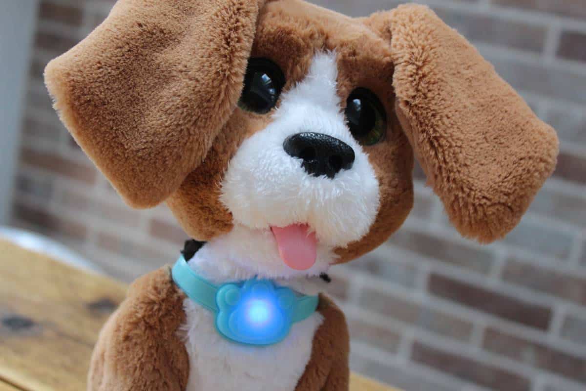 Furreal Chatty Charlie The Barkin Beagle Review What The Redhead Said