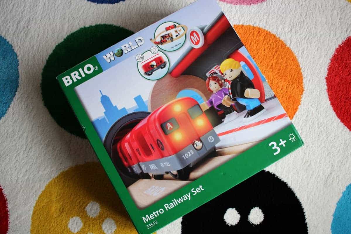 brio metro tunnel