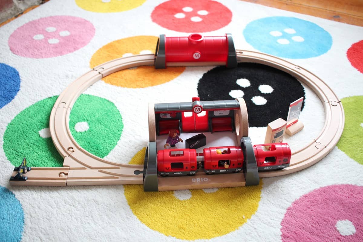 brio london train set