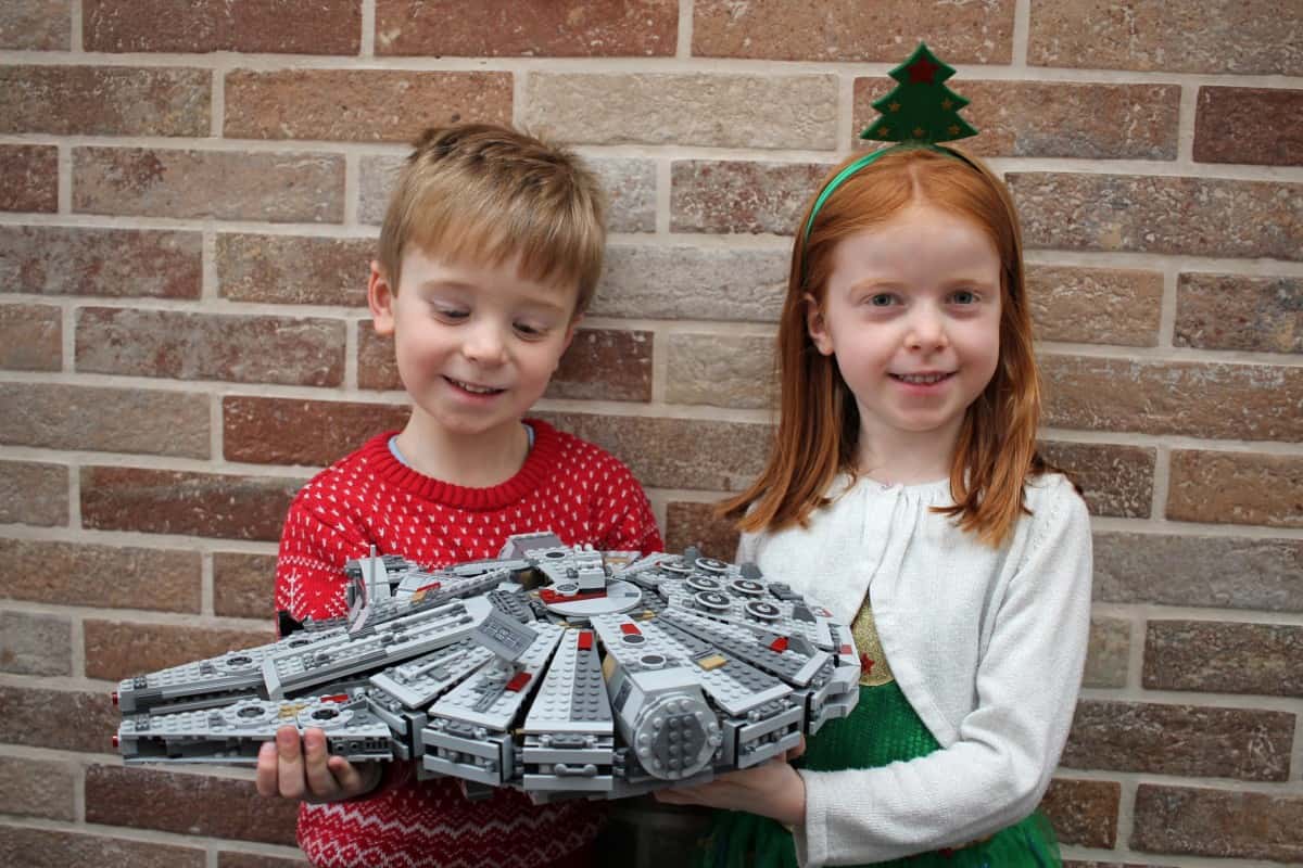 Star Wars Millenium Falcon Lego set