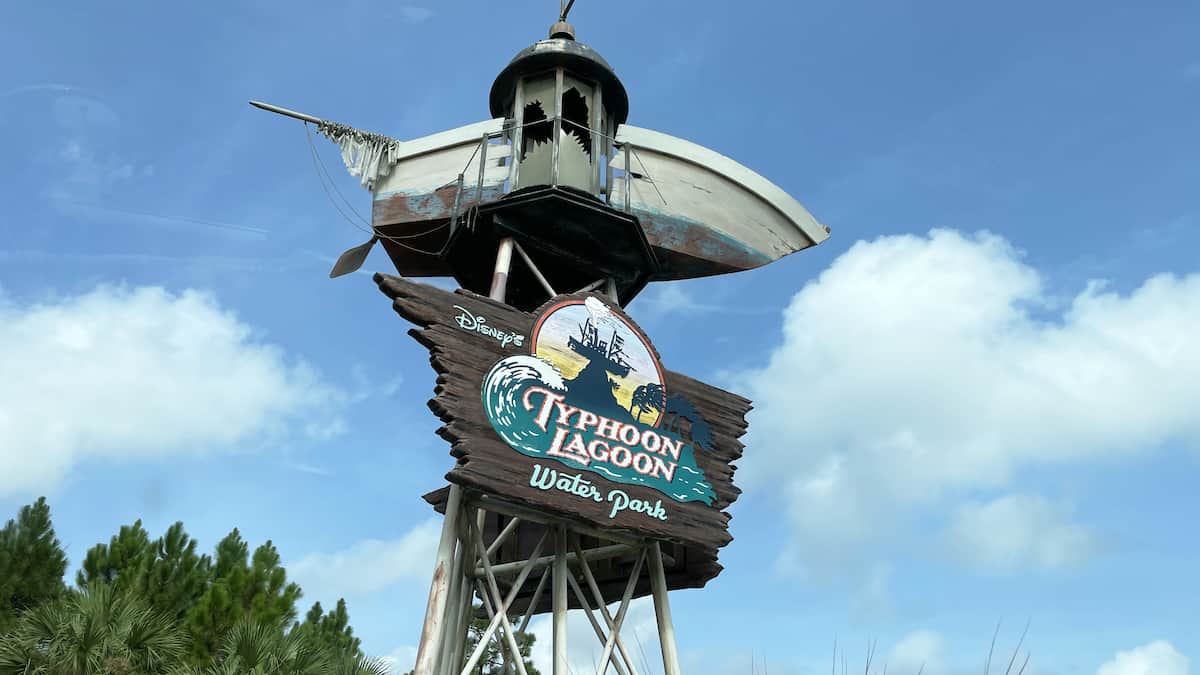 typhoon lagoon logo